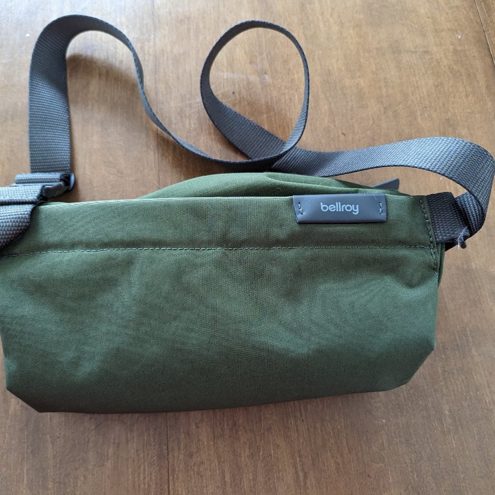 Bellroy Sling Mini - green